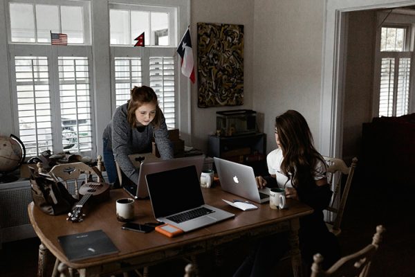 Freelance İş Fikirleri: Evden Para Kazanma Yöntemleri